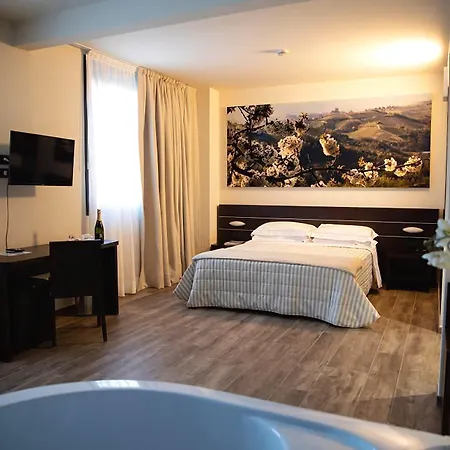 Castahotel ホテル 4*