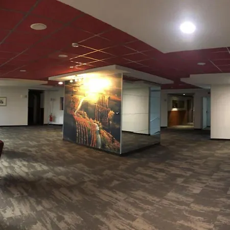 酒店 Castahotel 卡斯塔尼图
