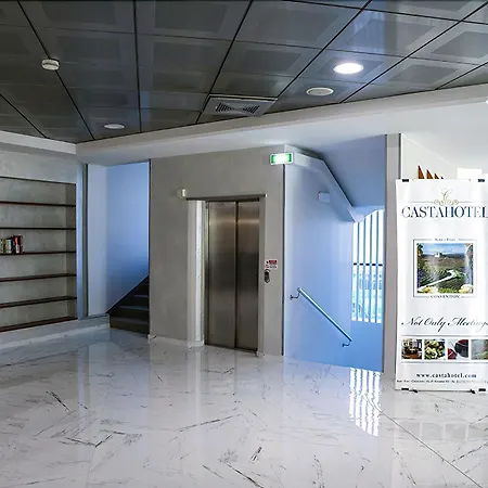 Castahotel ホテル 4*