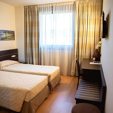 Castahotel ホテル 4*