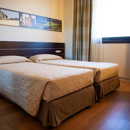 Castahotel 4* 卡斯塔尼图